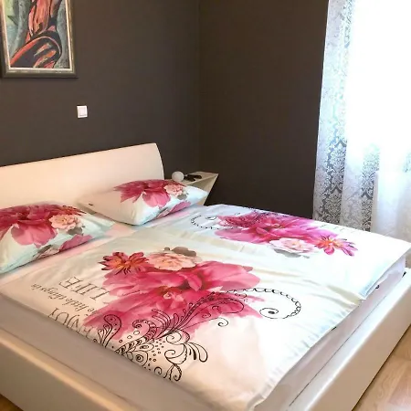 Superum Apartment *